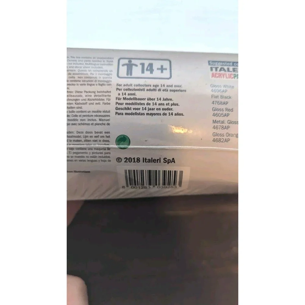 Italeri Freightliner Fld 120 Special 	 ITA3925 SEALED NEW - READ DESCRIPTION
